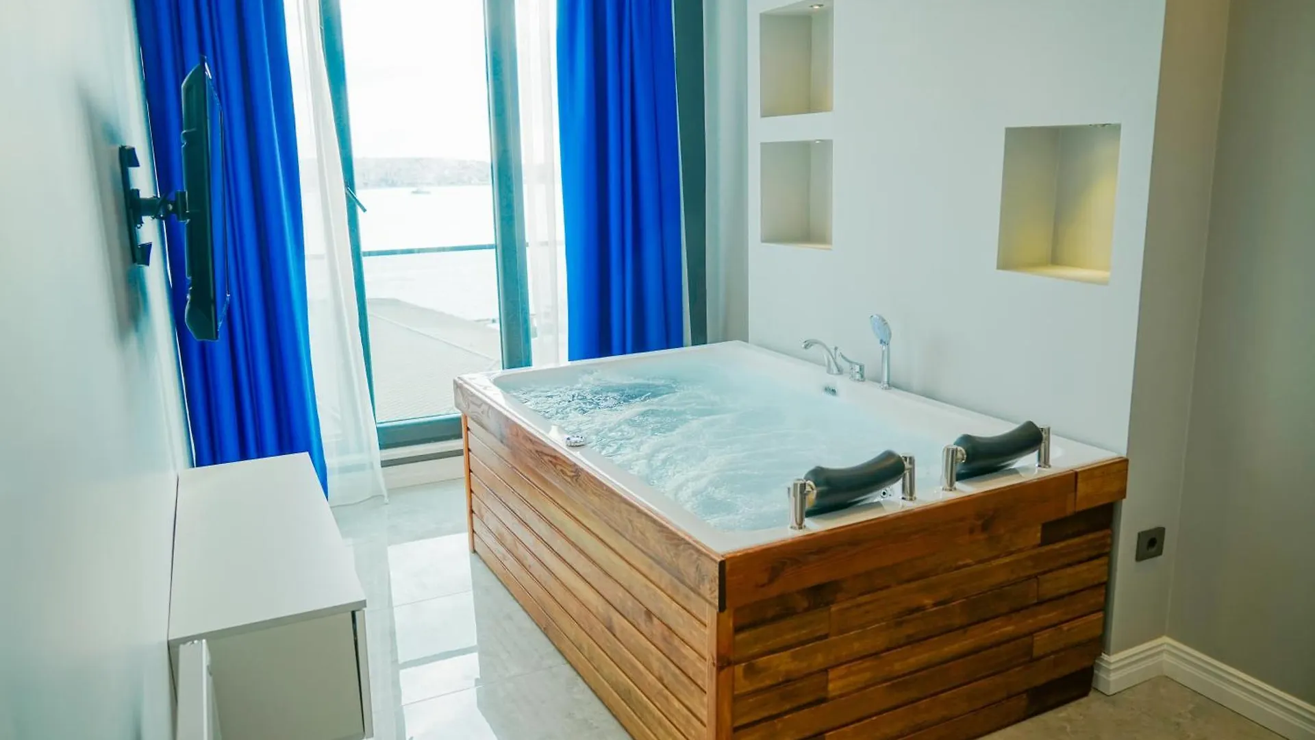 Elite World Homes Istanbul Bosphorus